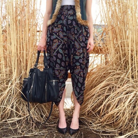 Meet your Posher <<Hilary>> - Picture 6 of 8